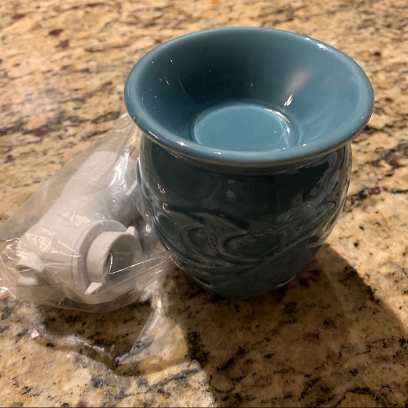 Scentsy Other - Scensty Blue Plug In Warmer USED